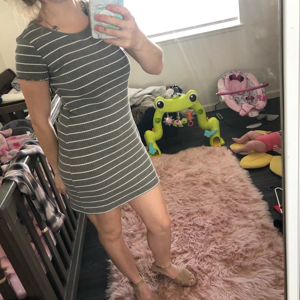 Arizona grey white simple dress